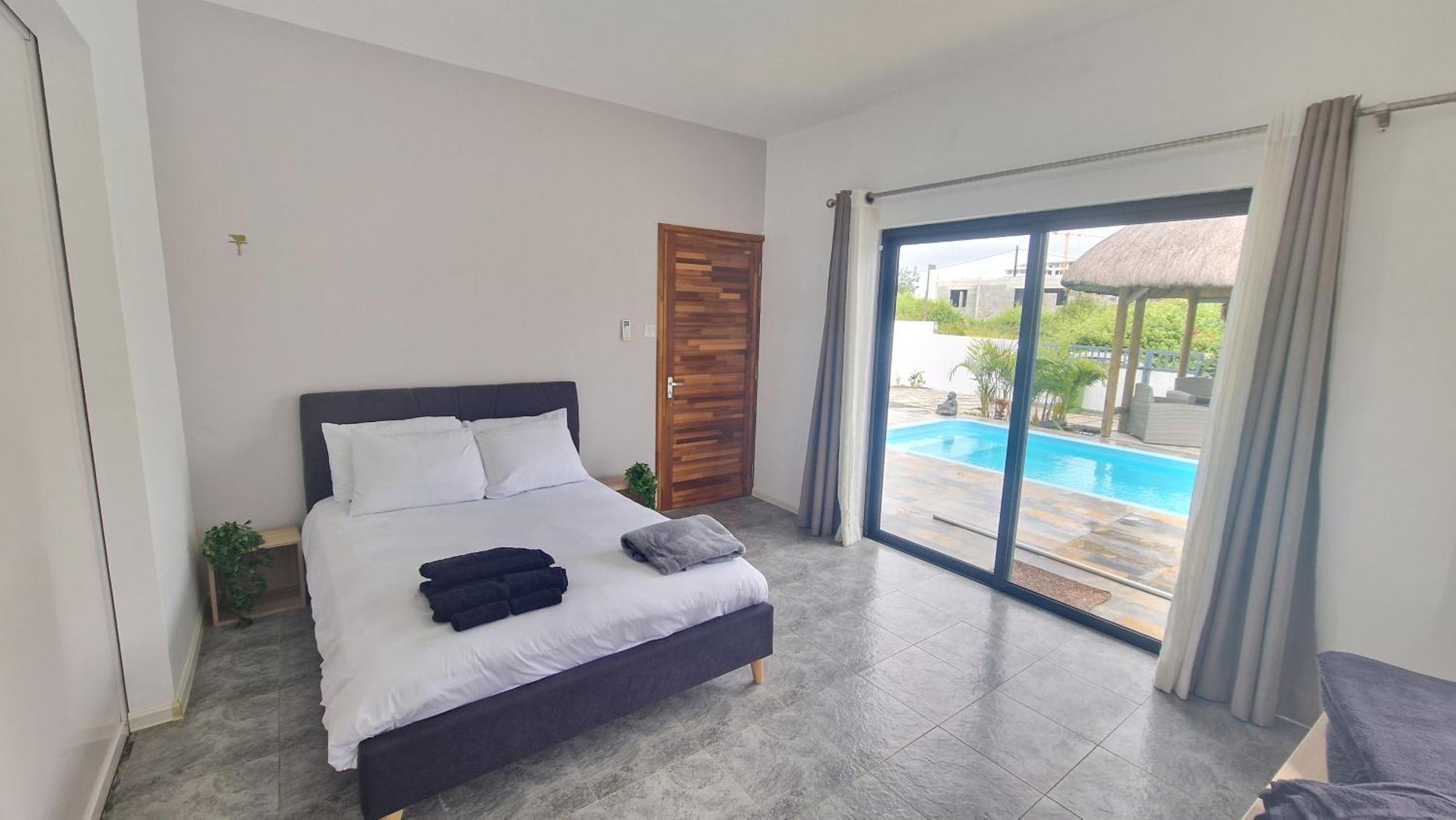 Luxury 3 Bed - Villa
